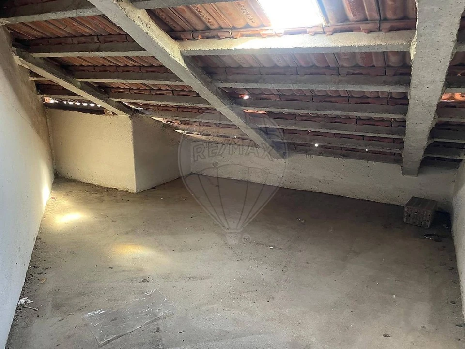 Apartamento T2 para Venda em Agualva e Mira-Sintra Foto 17