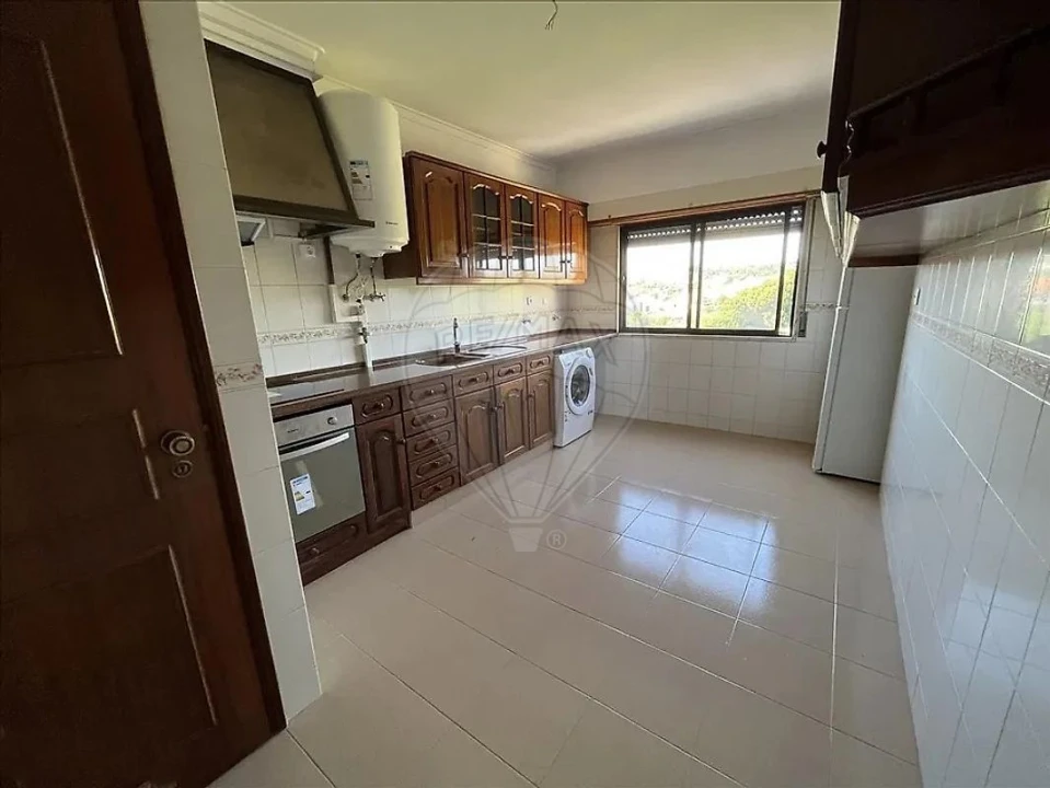 Apartamento T2 para Venda em Agualva e Mira-Sintra Foto 22