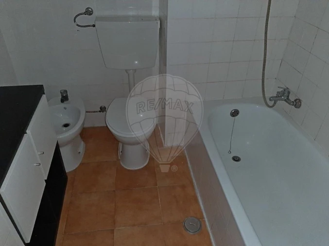 Apartamento T2 para Venda em Rio de Mouro Foto 8