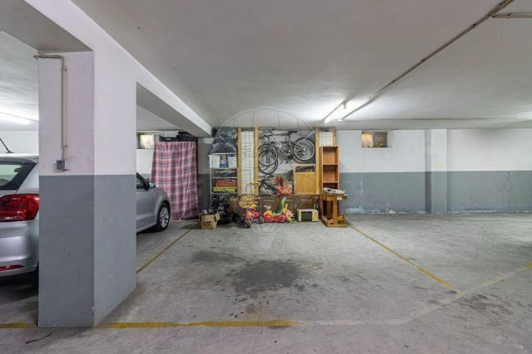 Apartamento T2 para Arrendamento em Paços de Brandão Foto 18