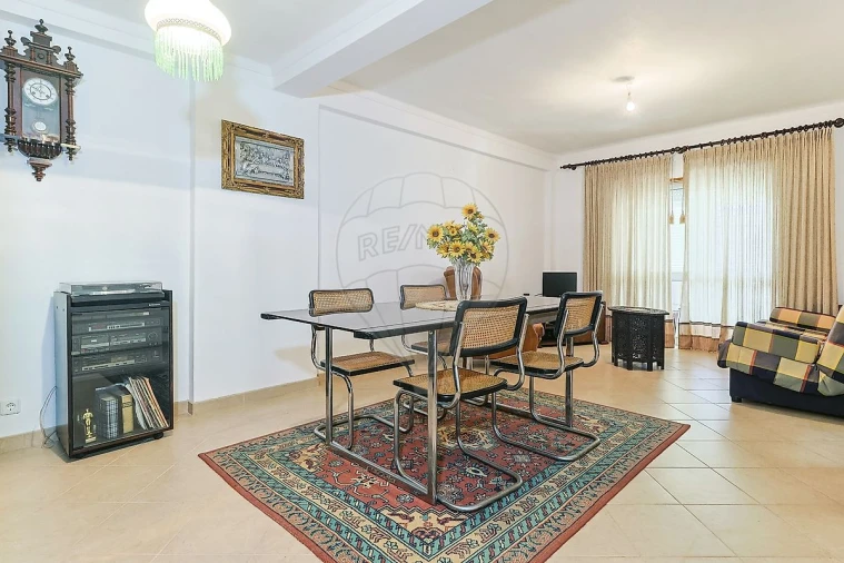 Apartamento T2 para Venda em Tavarede Foto 1