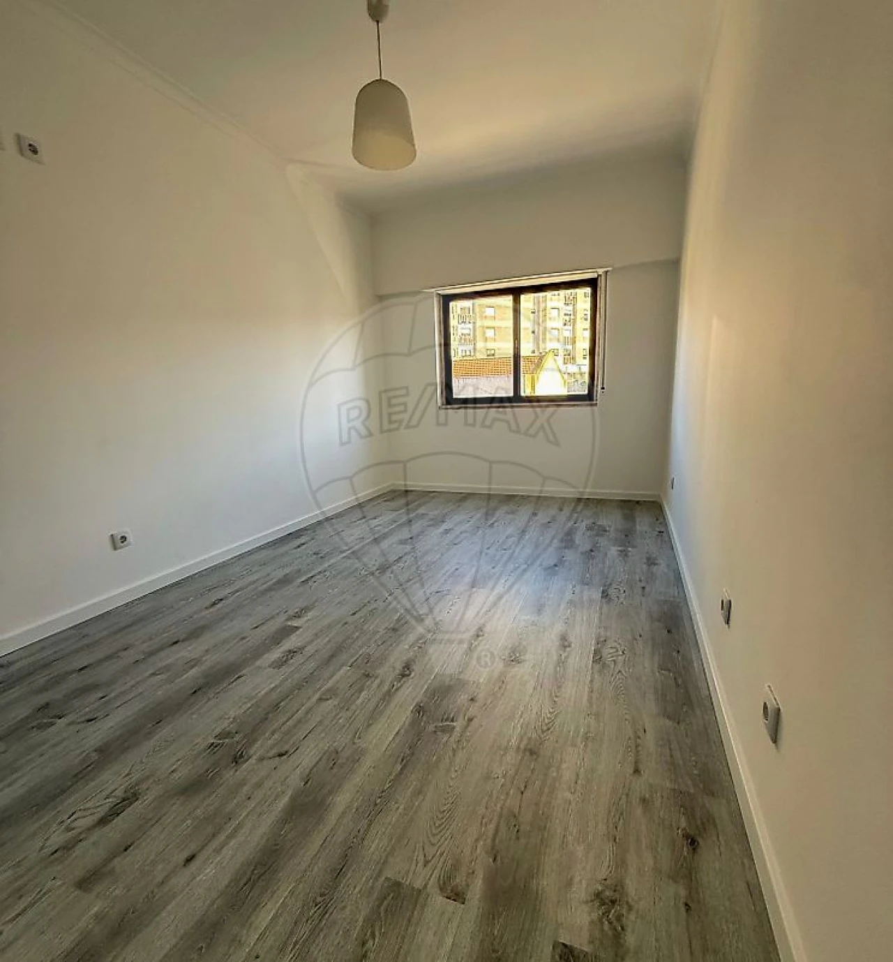 Apartamento T2 para Venda em Queluz e Belas Foto 8
