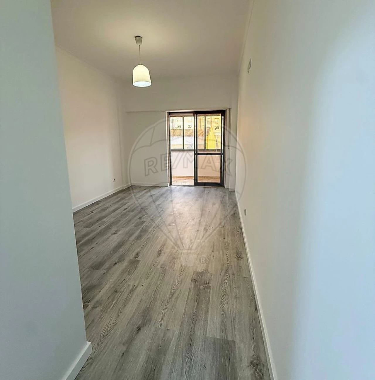 Apartamento T2 para Venda em Queluz e Belas Foto 14