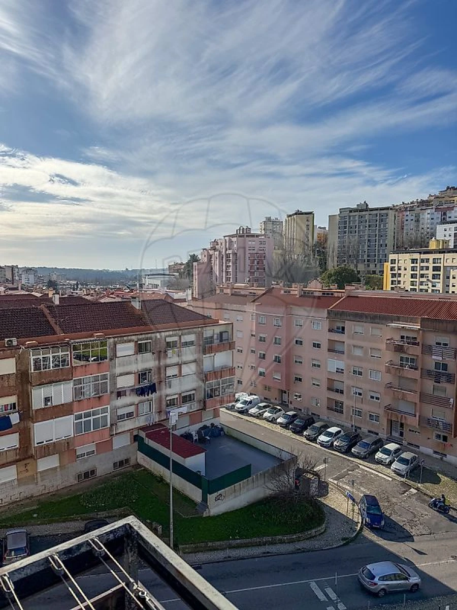 Apartamento T2 para Venda em Queluz e Belas Foto 24