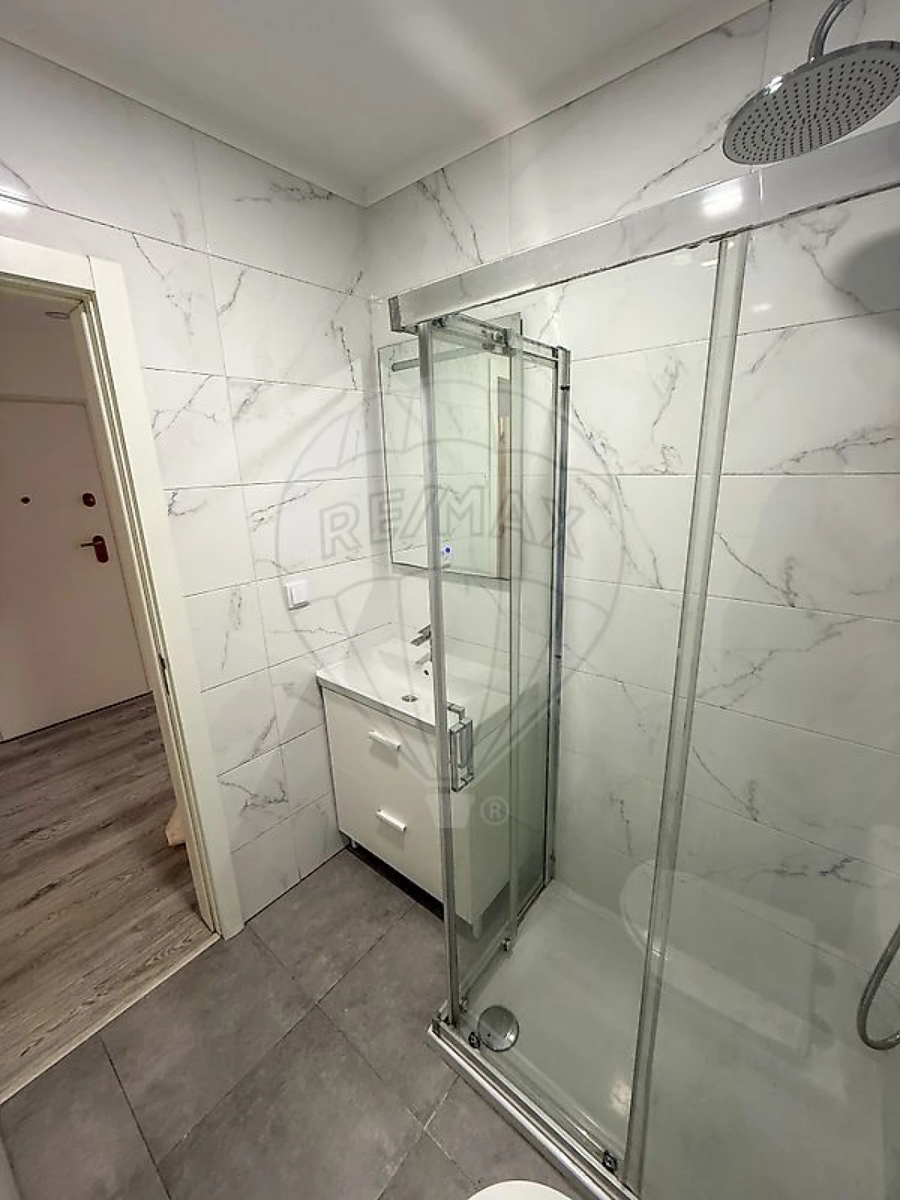 Apartamento T2 para Venda em Queluz e Belas Foto 6