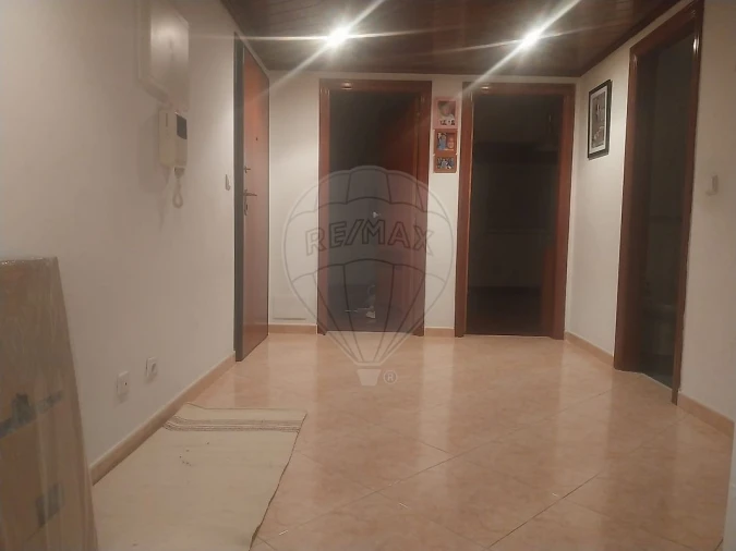 Apartamento T1 para Venda em Queluz e Belas Foto 8