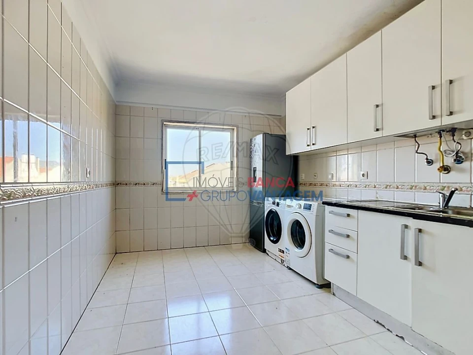 Apartamento T3 para Venda em Algueirão-Mem Martins Foto 25