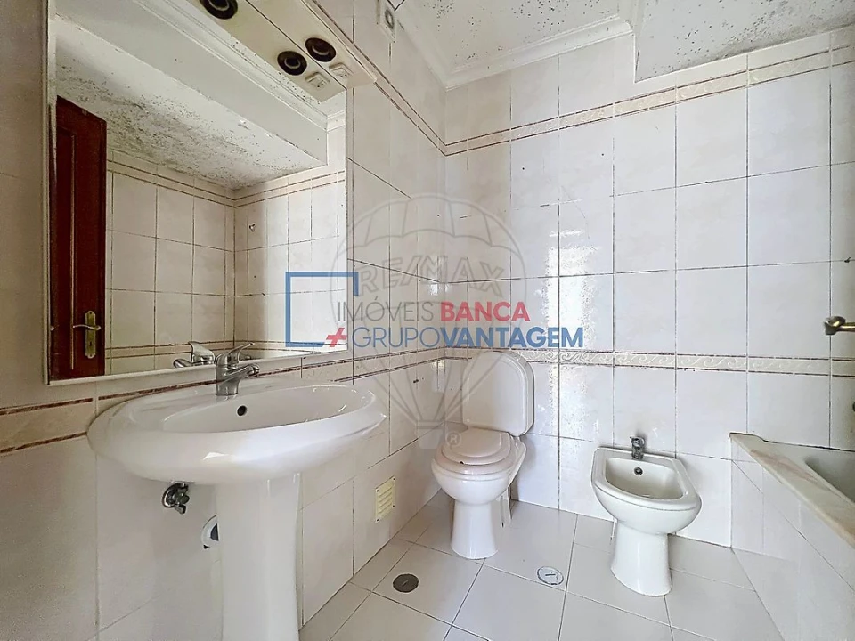 Apartamento T3 para Venda em Algueirão-Mem Martins Foto 26