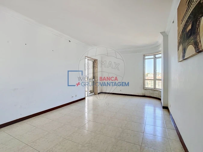Apartamento T3 para Venda em Algueirão-Mem Martins Foto 14