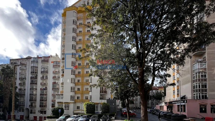 Apartamento T3 para Venda em Algueirão-Mem Martins Foto 4
