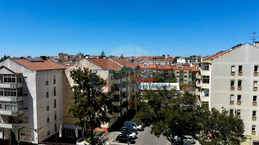 Apartamento T3 para Venda em Algueirão-Mem Martins Foto 7