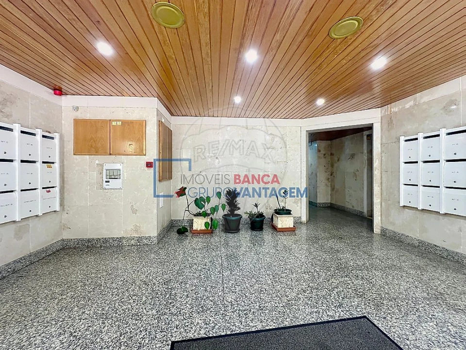 Apartamento T3 para Venda em Algueirão-Mem Martins Foto 23