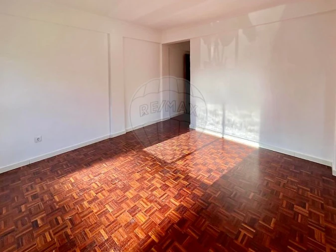 Apartamento T2 para Venda em Cacém e São Marcos Foto 5