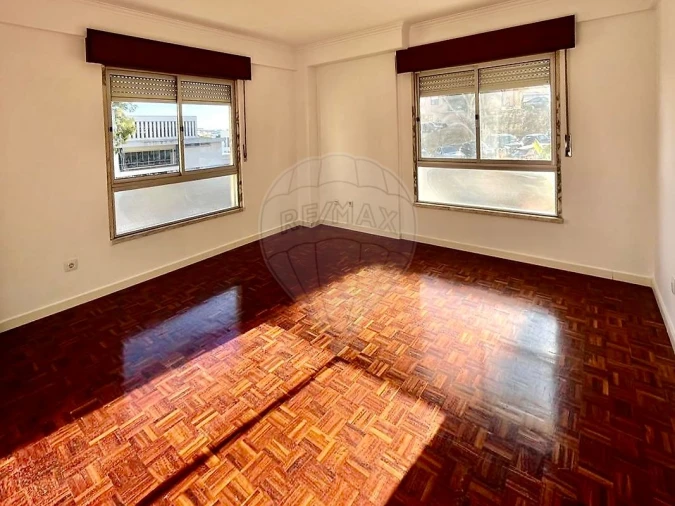 Apartamento T2 para Venda em Cacém e São Marcos Foto 4