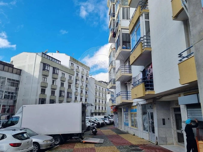 Apartamento T2 para Venda em Rio de Mouro Foto 4