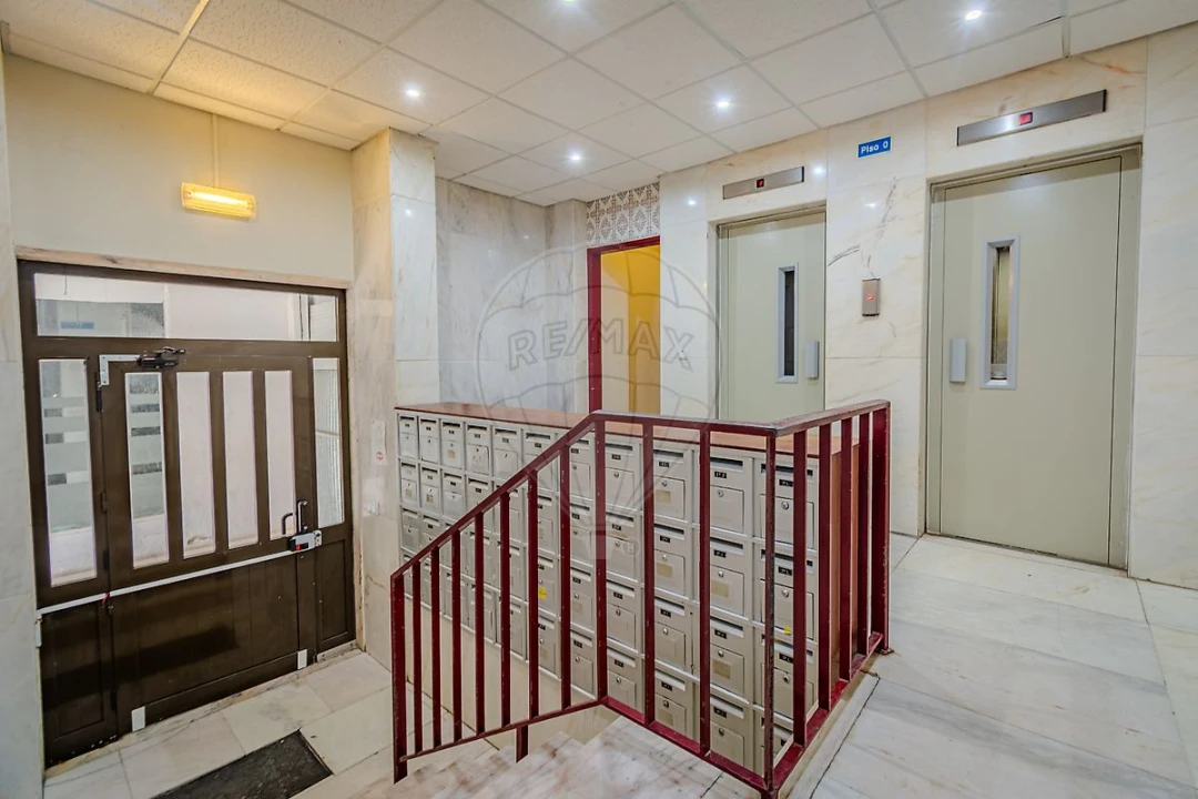 Apartamento T2 para Venda em Costa da Caparica Foto 31