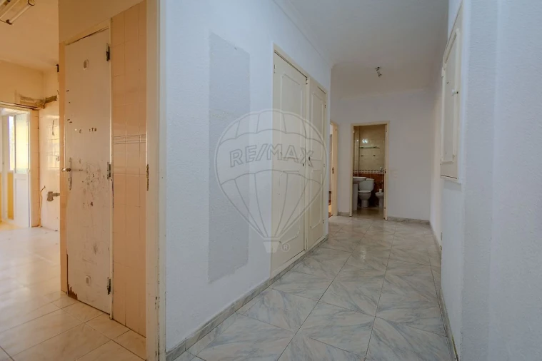 Apartamento T2 para Venda em Costa da Caparica Foto 17