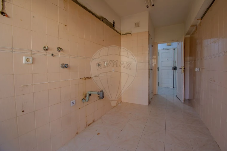 Apartamento T2 para Venda em Costa da Caparica Foto 13