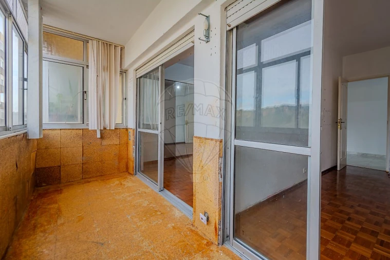 Apartamento T2 para Venda em Costa da Caparica Foto 27