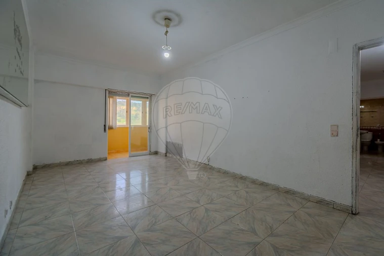 Apartamento T2 para Venda em Costa da Caparica Foto 2