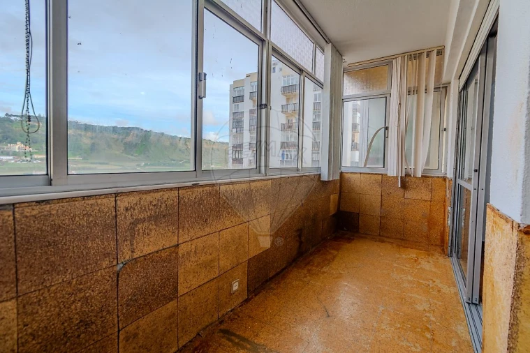 Apartamento T2 para Venda em Costa da Caparica Foto 30