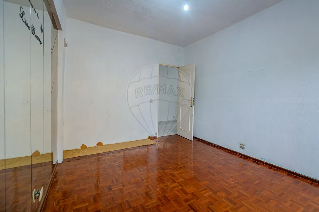 Apartamento T2 para Venda em Costa da Caparica Foto 25