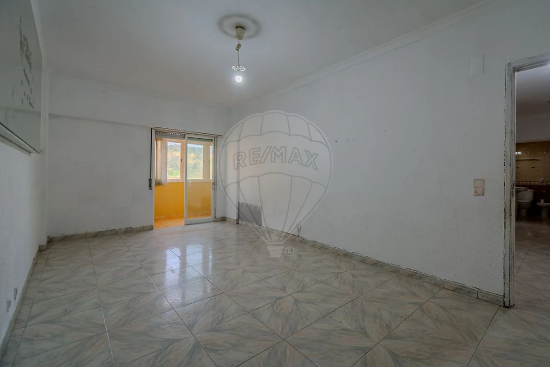 Apartamento T2 para Venda em Costa da Caparica Foto 2