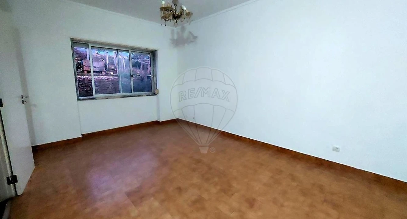 Apartamento T2 para Venda em Algueirão-Mem Martins Foto 6