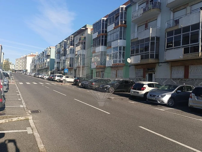 Apartamento T2 para Venda em Algueirão-Mem Martins Foto 18