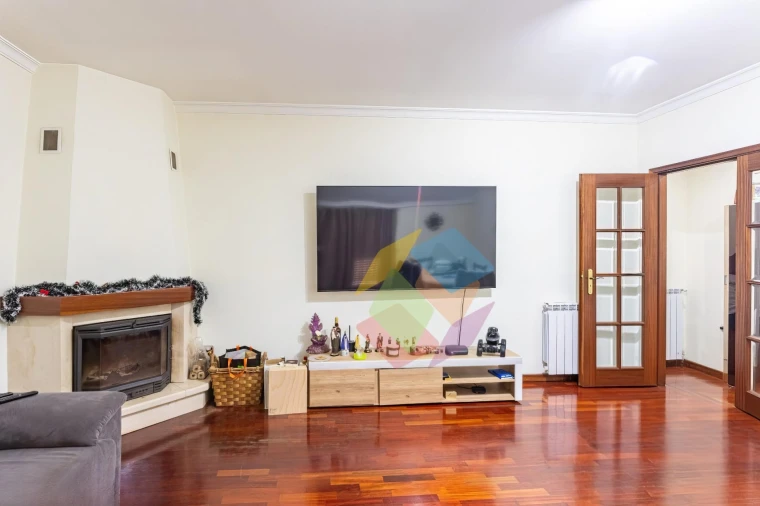 Apartamento T2 para Venda em São João de Ver Foto 4