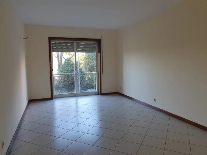 Apartamento T3 para Venda em Aguas Santas Foto 2