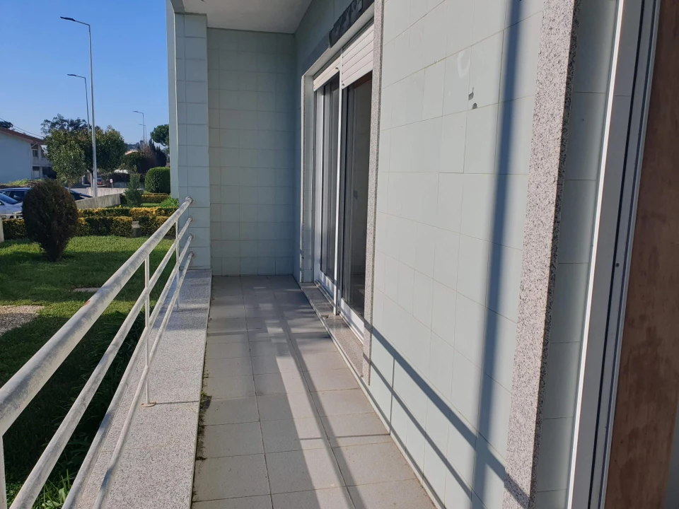 Apartamento T2 para Venda em Canelas Foto 11
