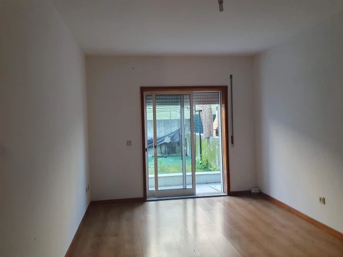 Apartamento T2 para Venda em Canelas Foto 5