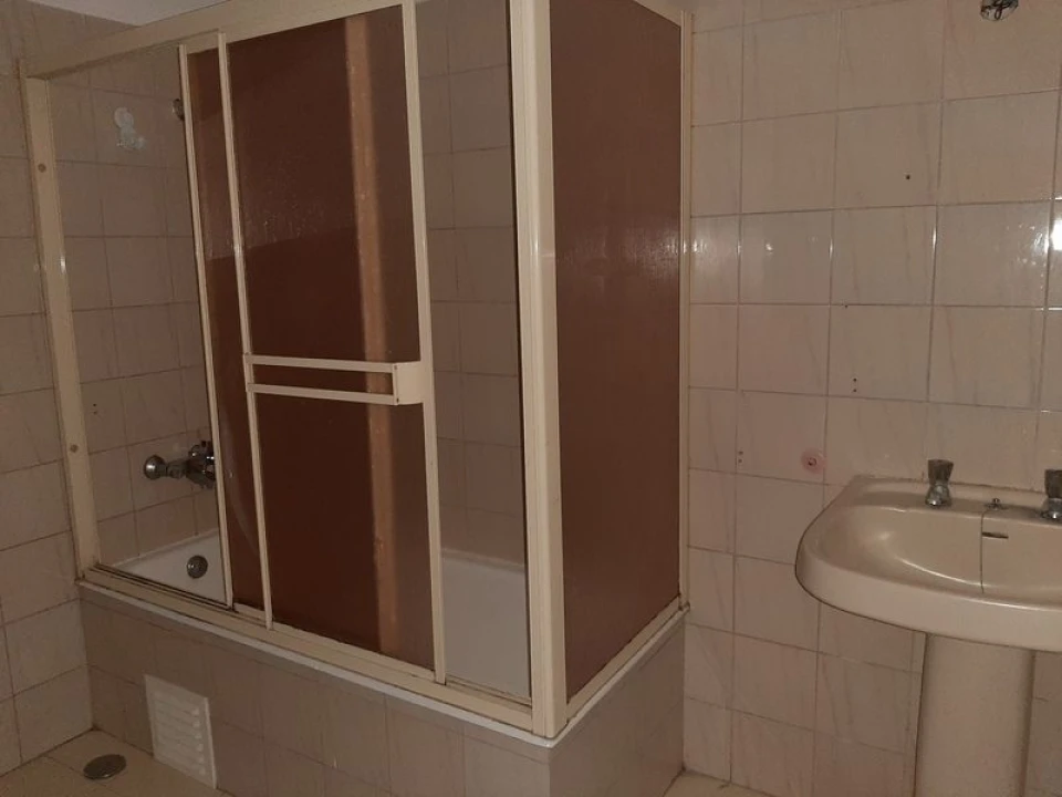 Apartamento T2 para Venda em Agualva e Mira-Sintra Foto 14