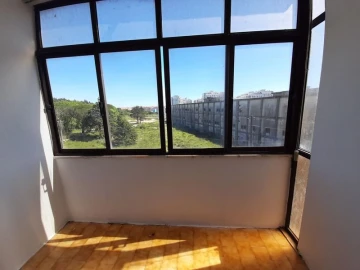Apartamento T2 para Venda em Agualva e Mira-Sintra