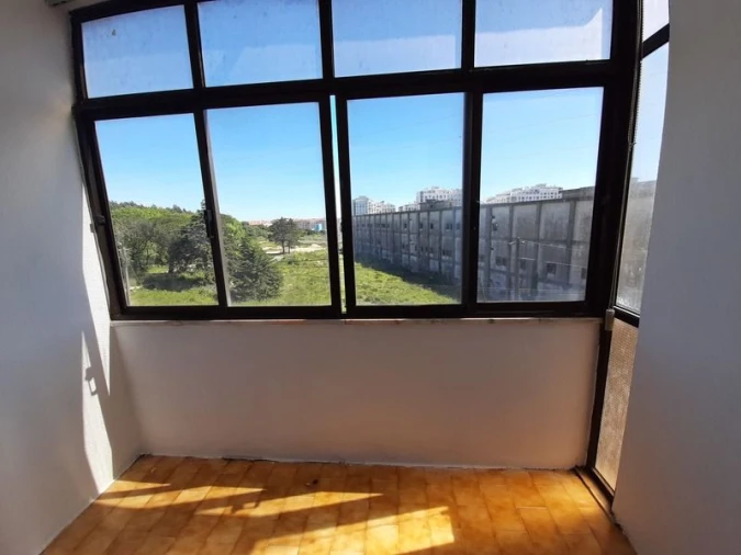 Apartamento T2 para Venda em Agualva e Mira-Sintra Foto 7