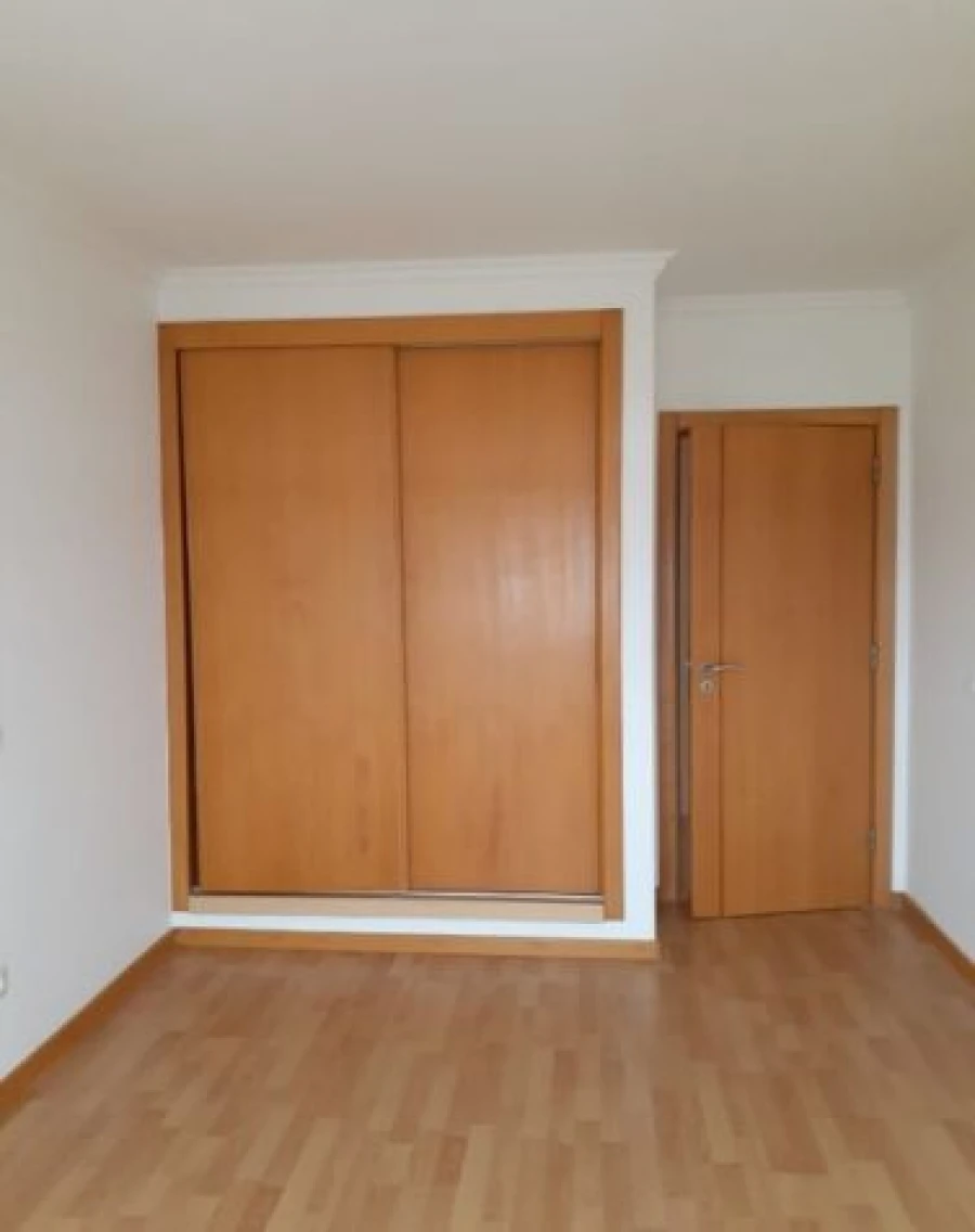 Apartamento T2 para Venda em Azambuja Foto 4