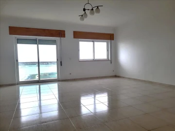 Apartamento T2 para Venda em Azambuja