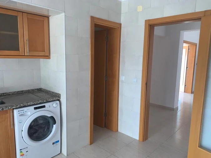 Apartamento T2 para Venda em Azambuja Foto 4