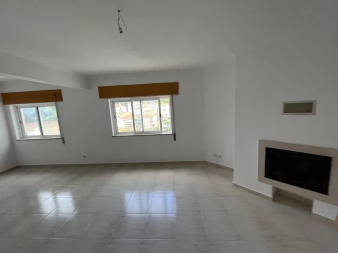 Apartamento T3 para Venda em Azambuja Foto 2