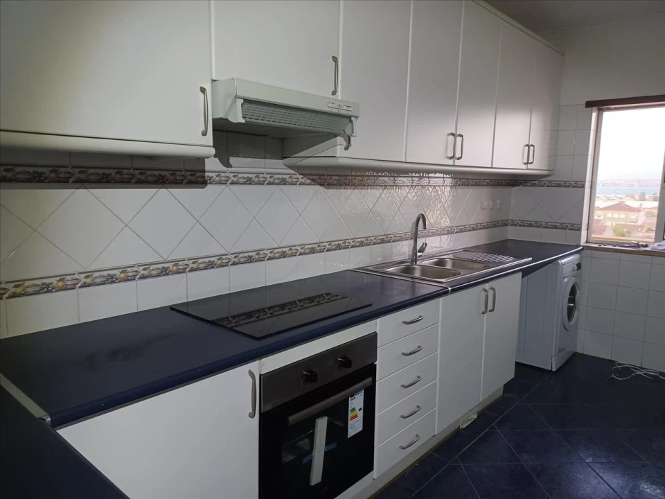 Apartamento T3 para Venda em Barreiro e Lavradio Foto 3