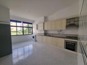 Apartamento T3 para Venda em Marvila, Ribeira Santarém, São Salvador, São Nicolau