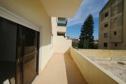Apartamento T3 para Venda em Marvila, Ribeira Santarém, São Salvador, São Nicolau