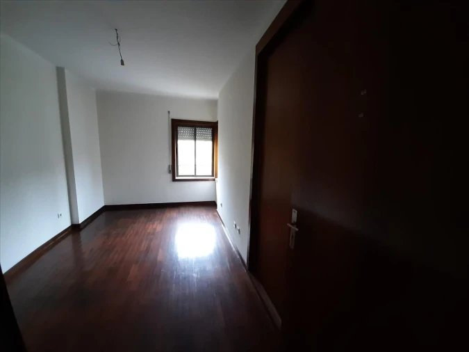 Apartamento T2 para Venda em Valongo Foto 9