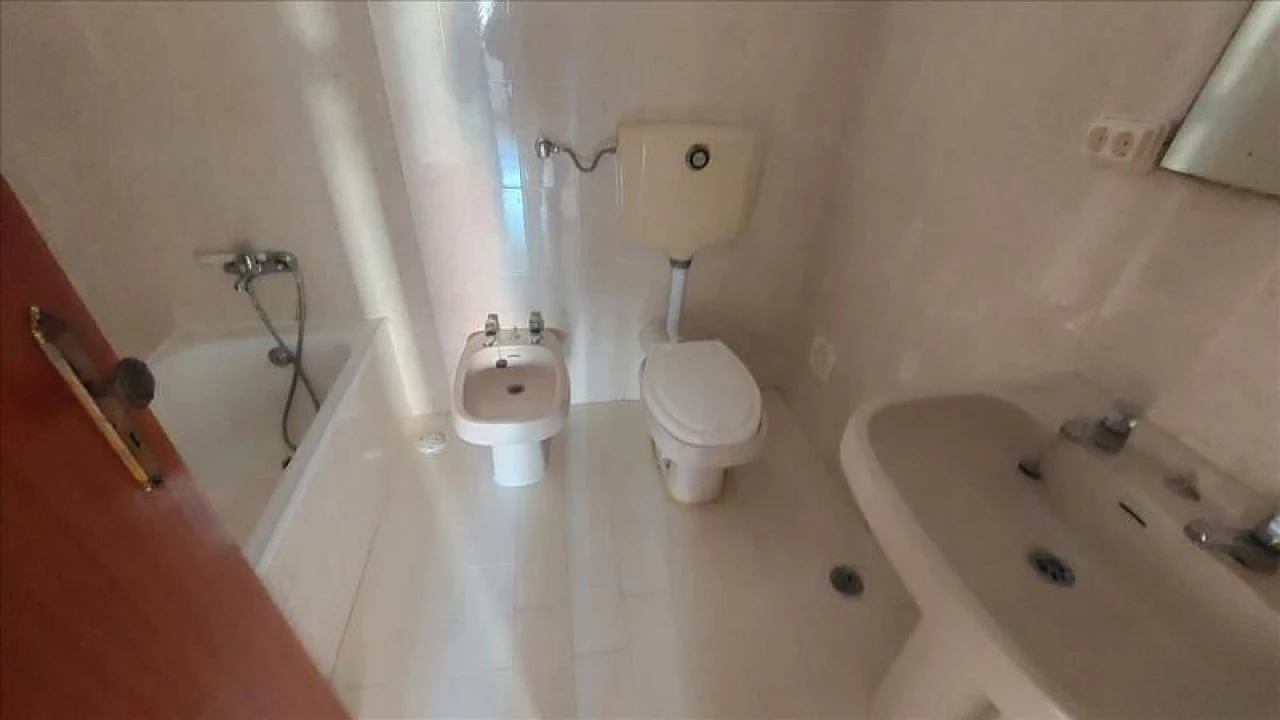 Apartamento T2 para Venda em Agualva e Mira-Sintra Foto 14