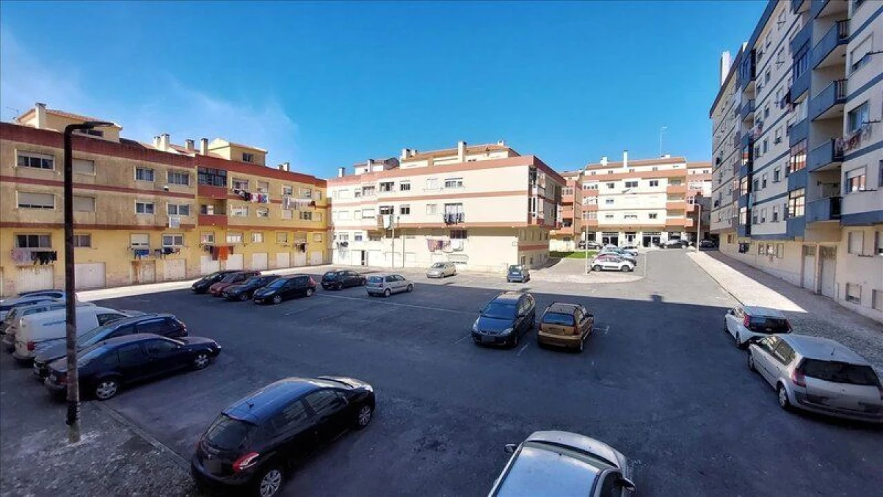 Apartamento T2 para Venda em Agualva e Mira-Sintra Foto 15