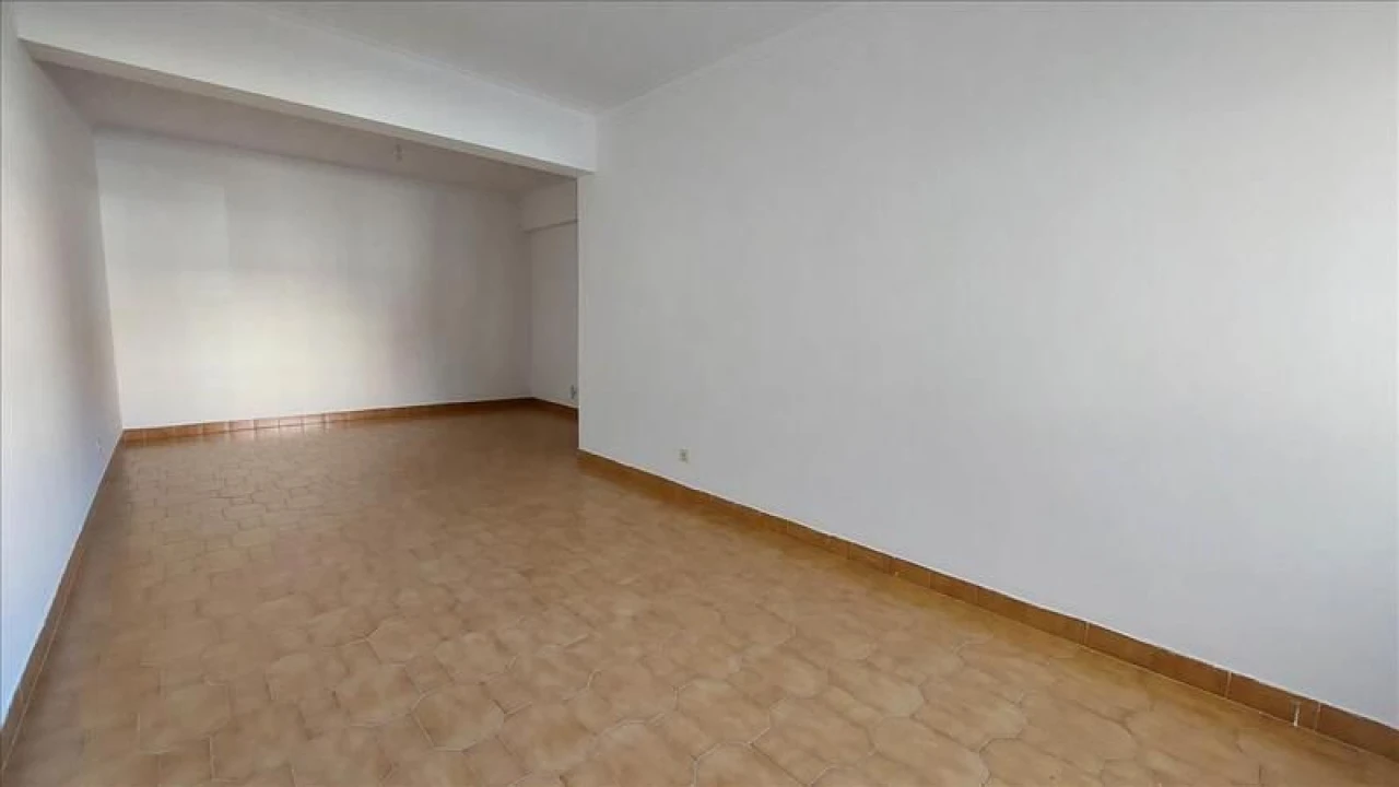 Apartamento T2 para Venda em Agualva e Mira-Sintra Foto 5