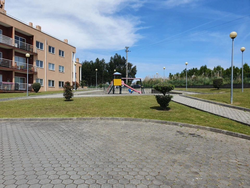 Apartamento T2 para Venda em Canelas Foto 17
