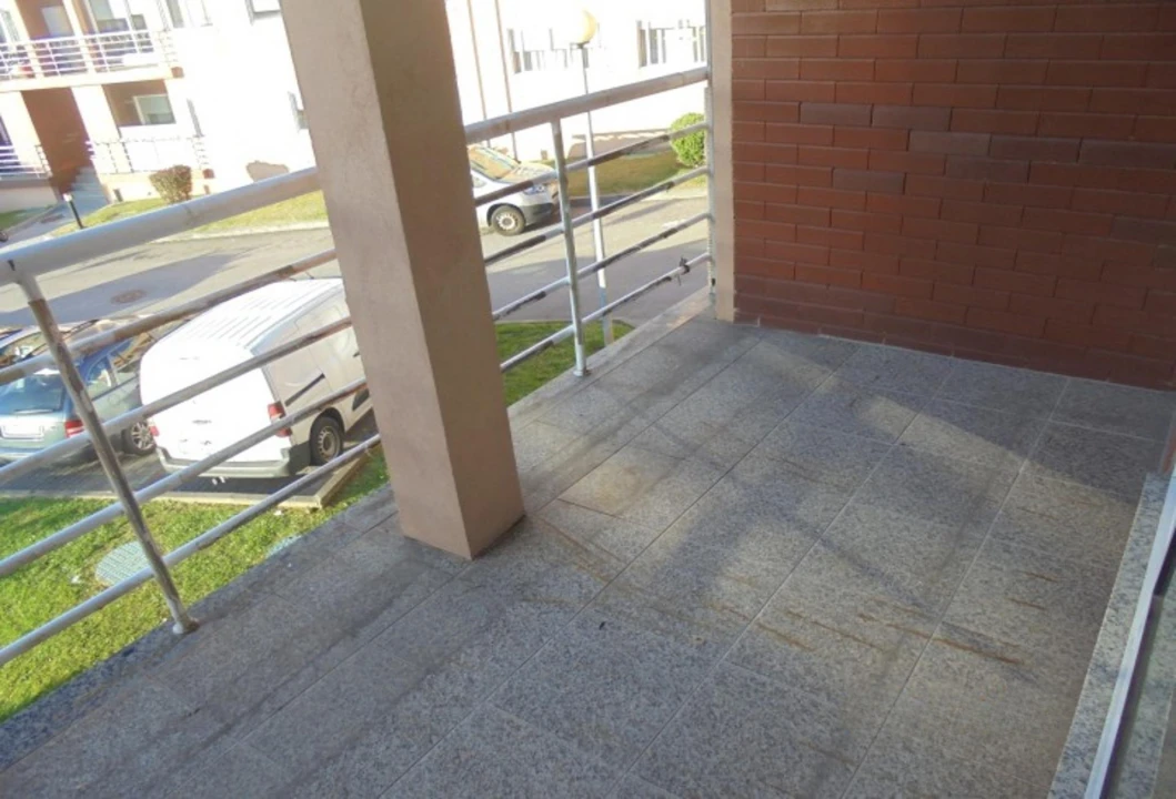 Apartamento T2 para Venda em Canelas Foto 14