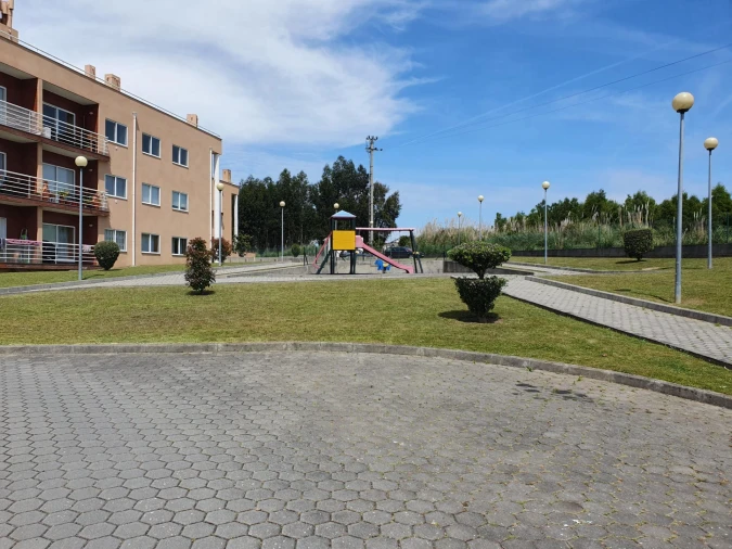 Apartamento T2 para Venda em Canelas Foto 17